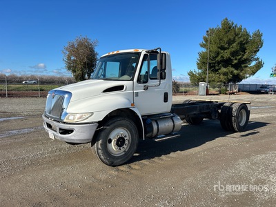 2016 International 4300 4x2 Kabina i podwozie