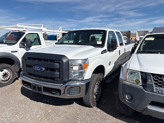 2015 Ford F-350 4x4 Crew Cab Pickup