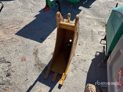 Teran 12 in 0.12 cyd Digging Excavator Bucket