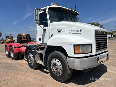 2007 Mack CH6668RST Metro-Liner 8x4 Twin-Steer الكابينة والهيكل