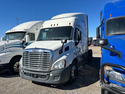 2018 Freightliner Cascadia 113 6x4 T/A Sleeper Truck Tractor