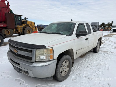 2013 Chevrolet Silverado 1500 4x4 Extended Cab Pickup