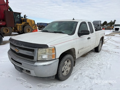 2013 Chevrolet Silverado 1500 4x4 Extended Cab Pickup