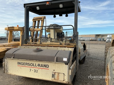 1999 Ingersoll Rand DD130 Double Drum Roller
