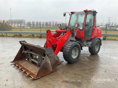 2012 Volvo L25F Pala gommata