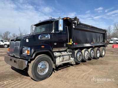 2019 Western Star 4700 12x4 Camion-benne à cinq essieux