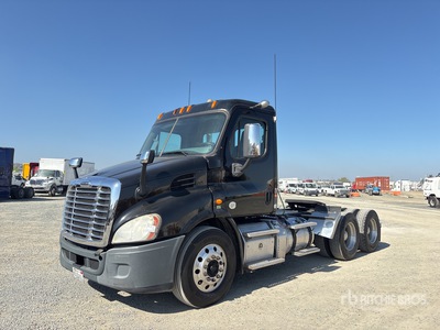 2016 Freightliner Cascadia 125 6x4 T/A Day Cab Truck Tractor