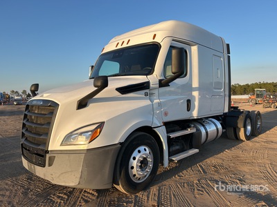 2020 Freightliner Cascadia 126 6x4 T/A Sleeper Truck Tractor