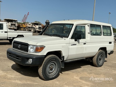 2016 Toyota Land Cruiser 78L 4x4 SUV