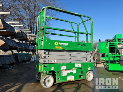 2016 (unverified) Genie GS-1930 Electric Scissor Lift