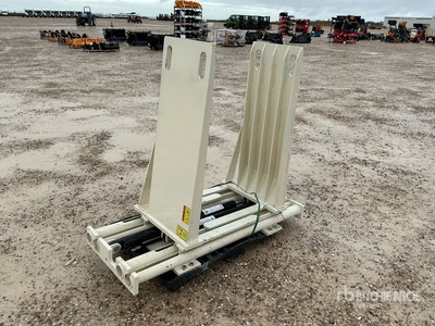 Quantity of (4) 2025 Siranorte Forklift Hydraulic Clamp