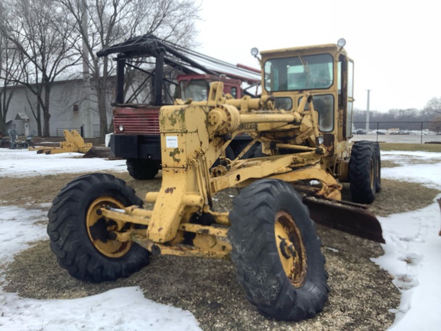 1968 Cat 12F Motor Grader