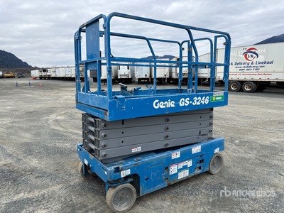 2018 Genie GS-3246 Scissor Lift