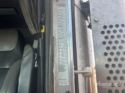 2011 Kenworth W900 6x4 T/A Sleeper Truck Tractor