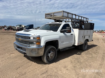 2017 Chevrolet Silverado 3500 HD 4x4 Utility Truck