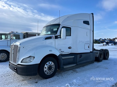 2019 Kenworth T680 6x4 Cabeza Tractora Cabina Dormitorio (Inoperable)