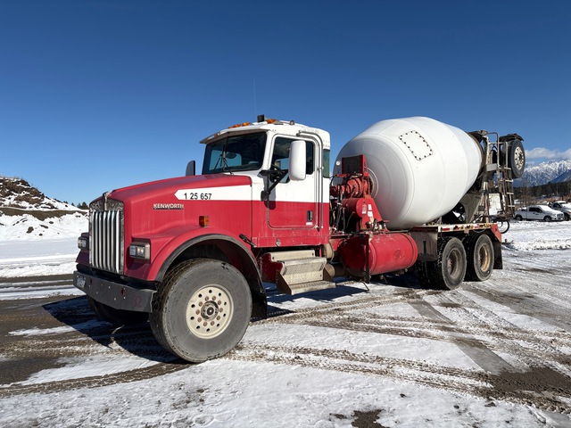 2005 Kenworth W900B 8x4 Mixer Truck