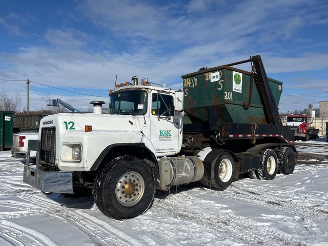 2003 Mack RB688S 8x4 Lugger Truck