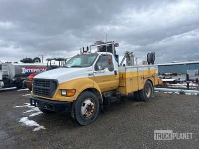 2001 Ford F-650 4x2 サービスカー