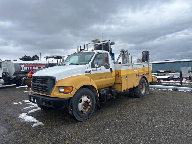 2001 Ford F-650 4x2 Service Truck