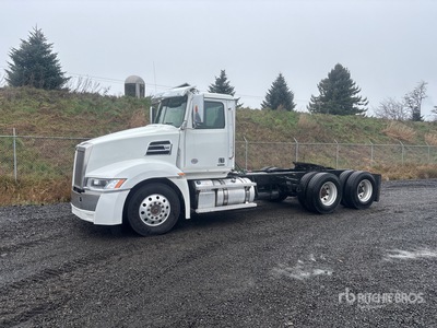 2022 Western Star 5700 XE 6x4 T/A Day Cab Truck Tractor
