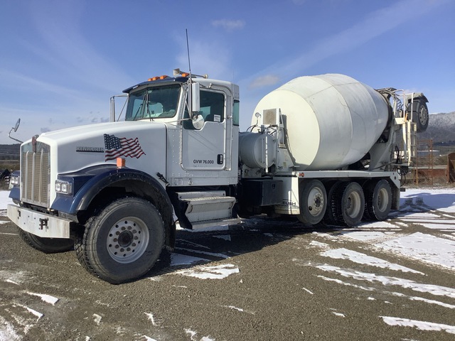 2006 Kenworth W900 10x4 Mixer Truck