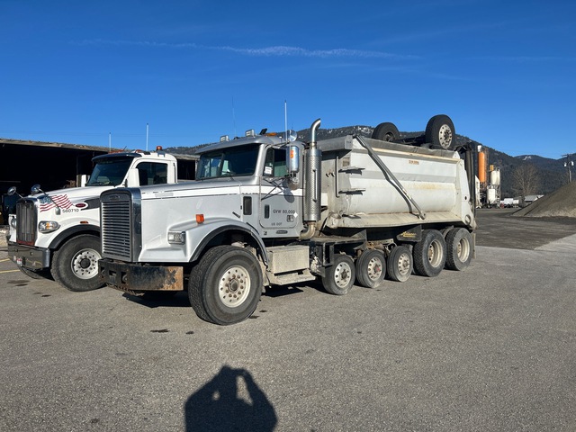 2007 Freightliner FLD 120 14x4 Five Axle Dump Truck