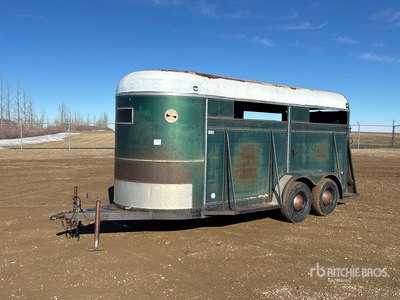 Wy-Lee 16 ft T/A Livestock Trailer