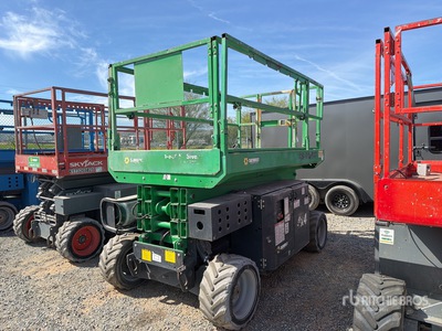 2015 Genie GS-3369RT 4x4 Dual Fuel Scissor Lift