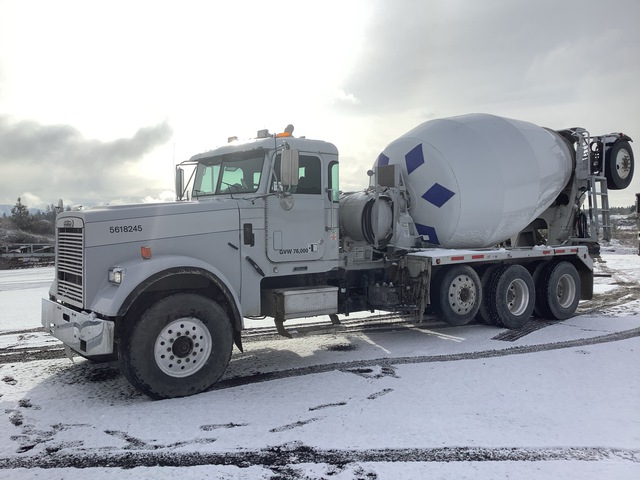 2002 Freightliner FLD 120 10x4 Mixer Truck