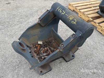 24 in Mounting Bracket