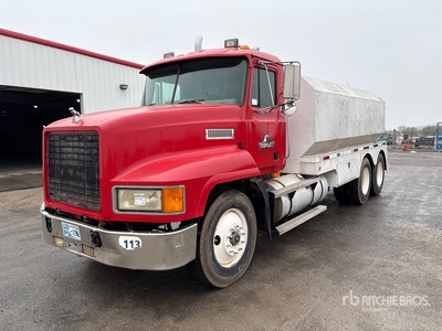 1997 Mack CH613 6x4 Camion cisterna de agua