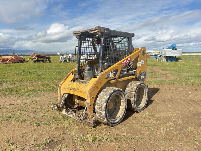 2015 Cat 226B3 Skid Steer Loader 2015 Cat 226B3 Skid Steer Loader