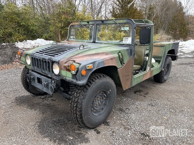 1997 AM General M1097A2 HMMWV 2 Door w/Truck Body