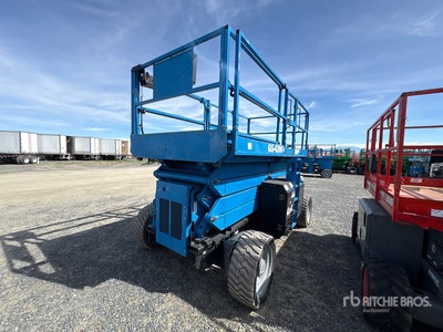 2015 Genie GS-4390 RT 4x4 Dual Fuel Scissor Lift