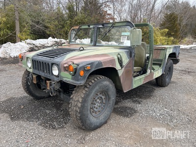 1997 AM General M1097A2 HMMWV 2 Door w/Truck Body