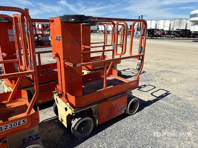 2016 JLG 1230ES Pionowy podnośnik masztowy