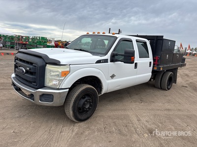 2014 Ford F-350 4x4 Crew Cab Camion à Plateau