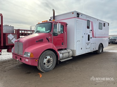 2006 Kenworth T300 4x2 Doghouse