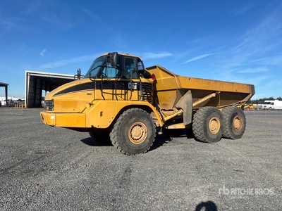 2006 Cat 725 Articulated Dump Truck