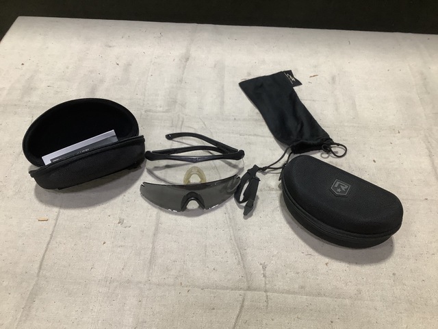 (76) Pairs of Revision Safety Glasses