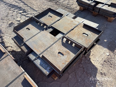 Quantity of (10) 2025 Kit Containers QT-F-BLANK لوحة تركيب للسكيد ستير (Unused)