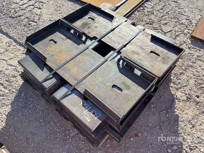 Quantity of (10) 2025 Kit Containers QT-F-BLANK لوحة تركيب للسكيد ستير (Unused)