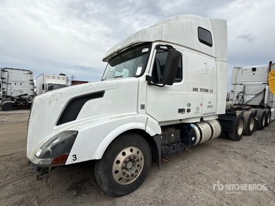 2014 Volvo VNL670 6x4 Cabeza Tractora Cabina Dormitorio (Inoperable)