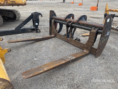 72 in Wheel Loader Forks - Fits Cat 926