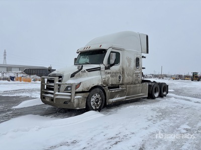 Freightliner 6x4 T/A Sleeper Truck Tractor