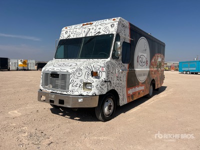 2004 Freightliner MT45 4x2 フードトラック