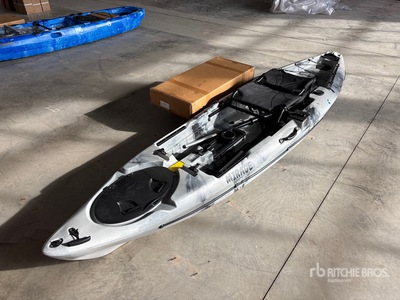 2025 Big Fish Mirage 12 ft Fishing Kayak Wassermotorrad (Unused)