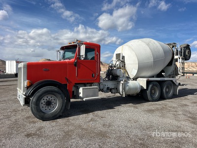 2007 Peterbilt 357 8x4 Mixer vrachtwagen