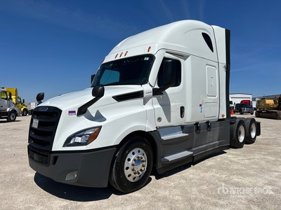 2020 Freightliner Cascadia 126 6x4 T/A Slaapcabine Trekker